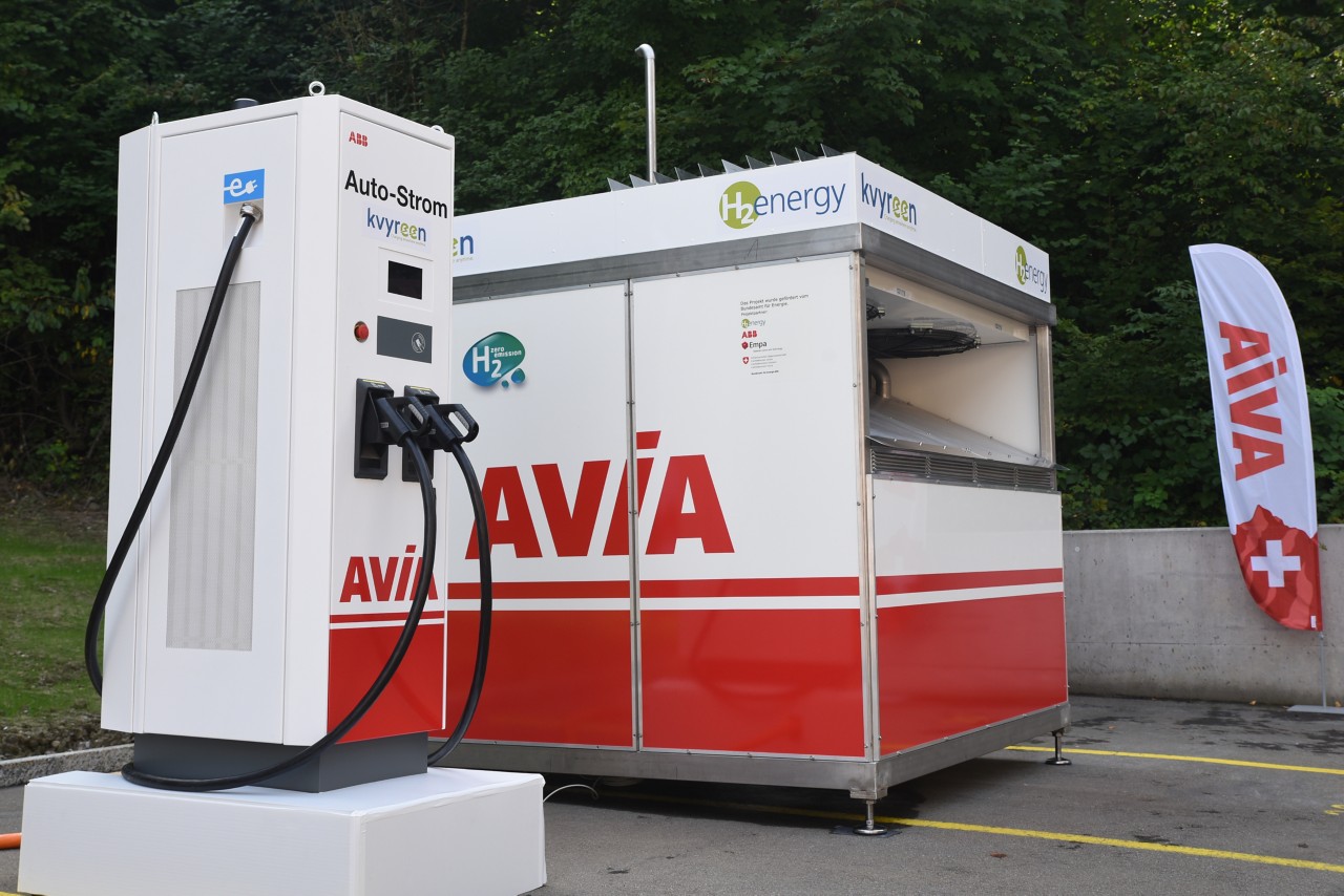 H2 Energy et AVIA Osterwalder présentent «kvyreen», le système de recharge électrique rapide alimenté par hydrogène vert